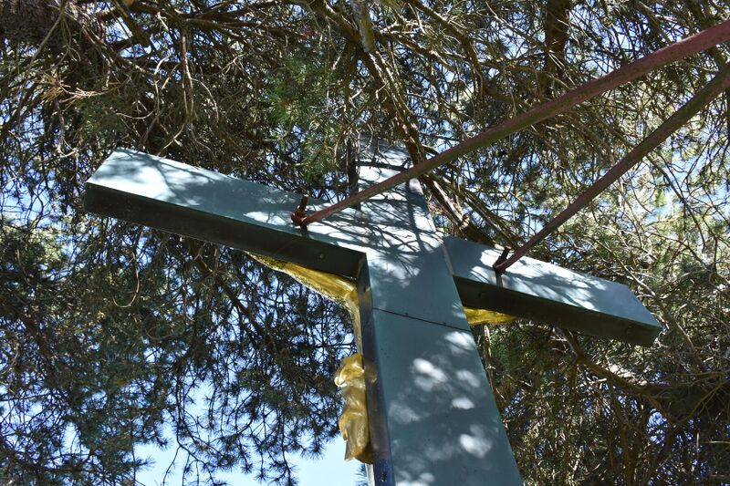 Datei:Irlberg-Gipfelkreuz Halterung.JPG