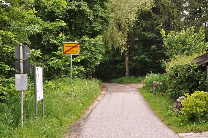 Datei:REI-Schloßberg-Grenze.JPG