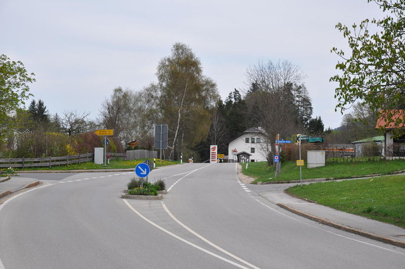 Datei:Staatsstraße2102-Neukirchen.JPG