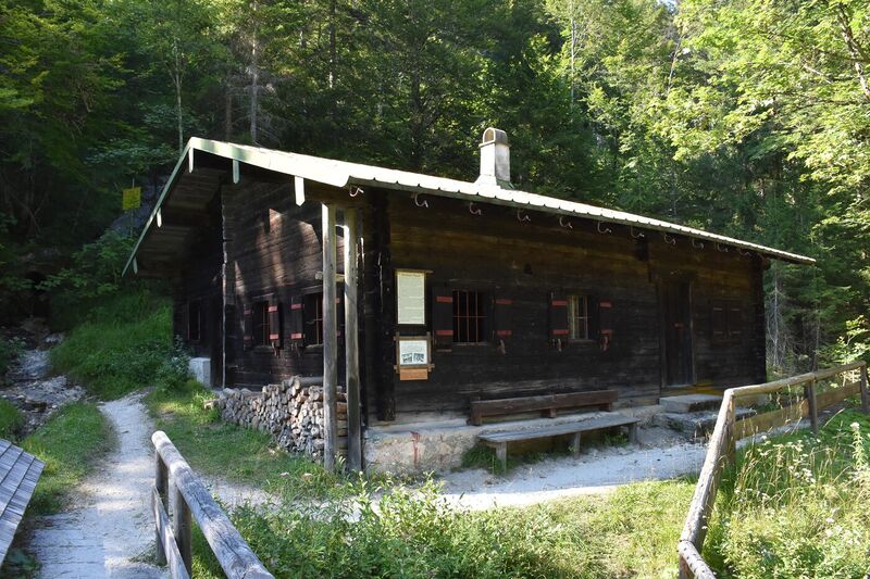 Datei:Aschauer Klause-Diensthütte.JPG