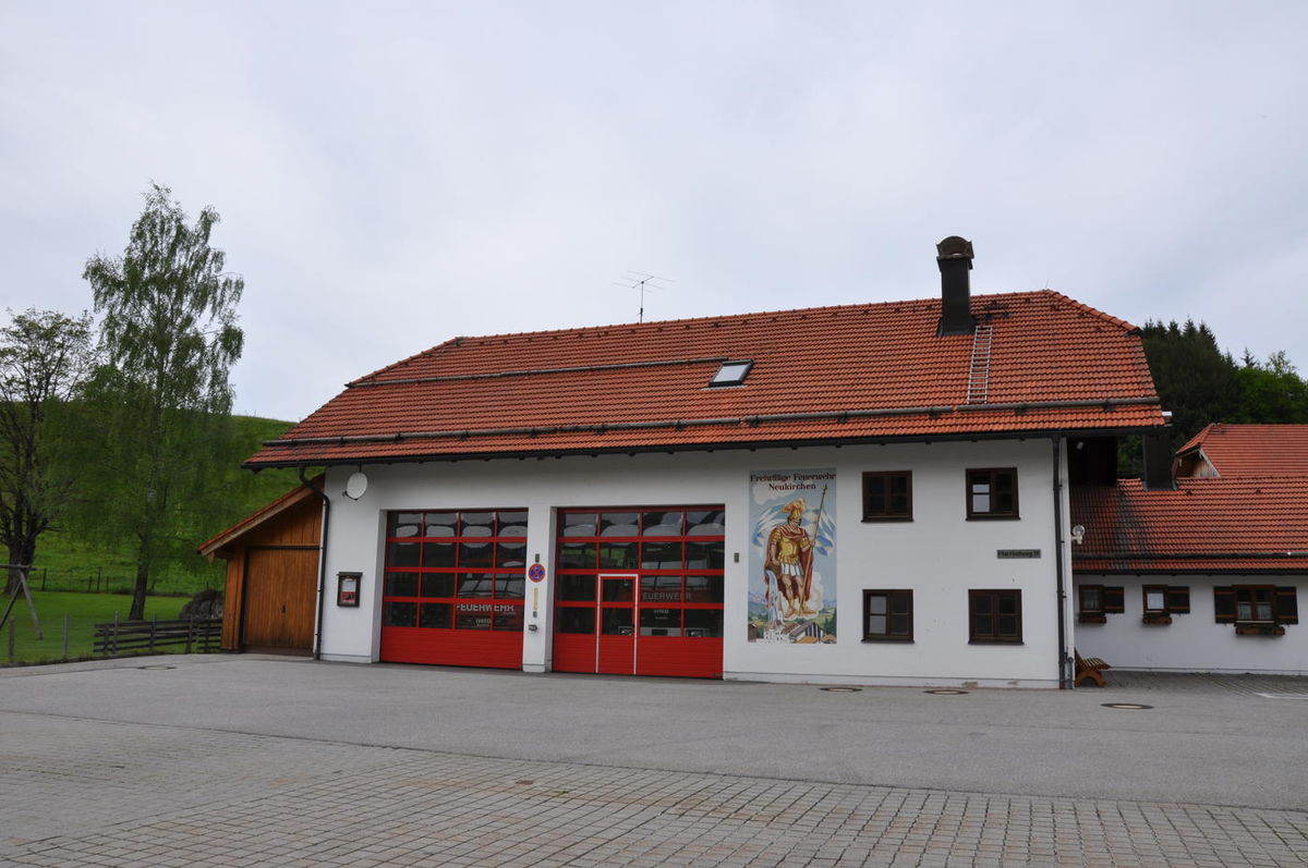 Freiwillige Feuerwehr Neukirchen – Bglwiki - Das Wiki Für Das ...