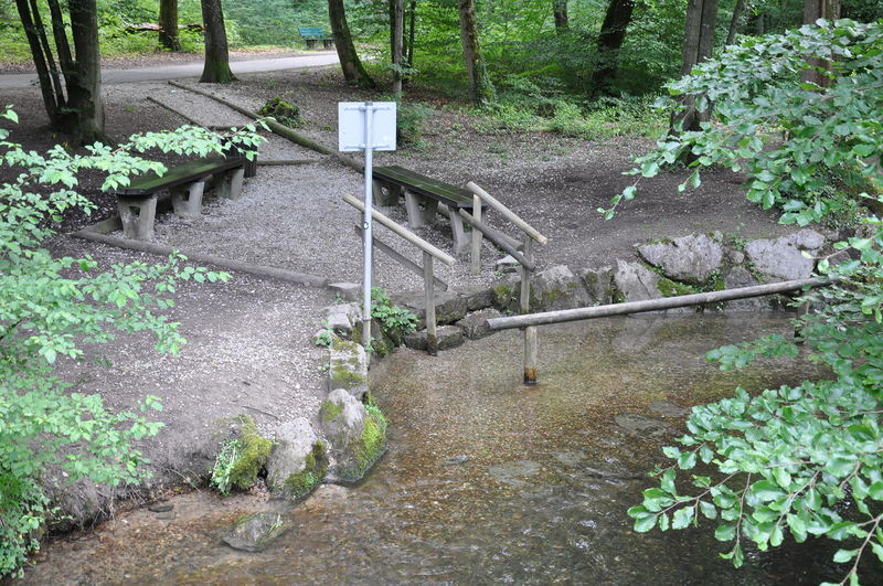 Datei:Hosewaschbach Wassertretbecken.JPG